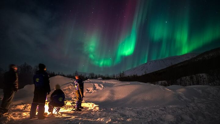 Small Northern Lights Tour, Max 8 Guests, with Pickup and RAW Photos (4/12)