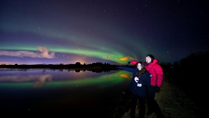 Northern Lights Hunt with Photography Help, Small Group Tour (2/11)