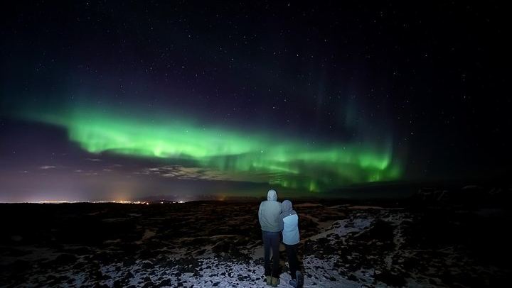 Northern Lights Hunt with Photography Help, Small Group Tour (4/11)