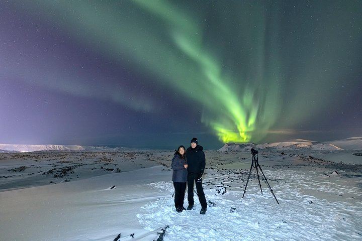 Northern Lights Hunt with Photography Help, Small Group Tour (6/11)