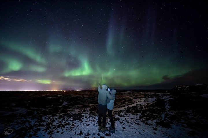 Northern Lights Hunt with Photography Help, Small Group Tour (3/11)