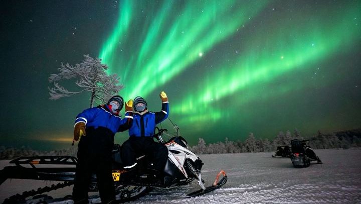 Snowmobile Aurora Hunt from Rovaniemi to a North Facing Hill