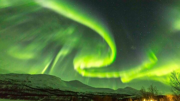 Reykjavík Northern Lights Bus Tour with a Chinese Speaking Guide 冰岛雷市中文极光团 (1/6)