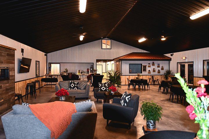Aurora Viewing Lodge Tour near Fairbanks with a Local Guide (4/12)