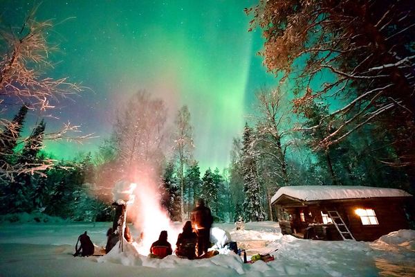 Northern Lights Evening at a Century Old Lakeside Cottage near Rovaniemi