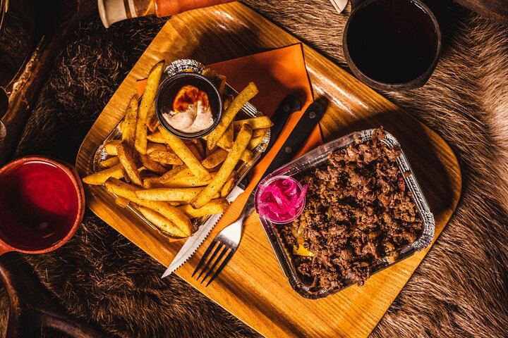 Kiruna Aurora Chase with a Street Food Dinner in a Tipi (1/12)