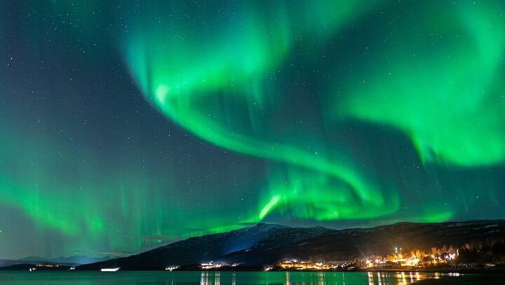Kiruna Northern Lights Chase with a Photographer, Lights of Vikings (2/4)