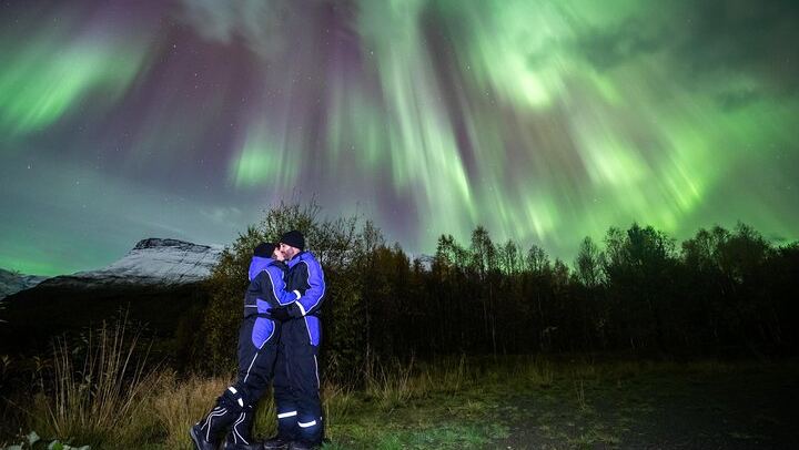 Northern Lights Big Bus Chase from Tromso with Free Photos (1/12)