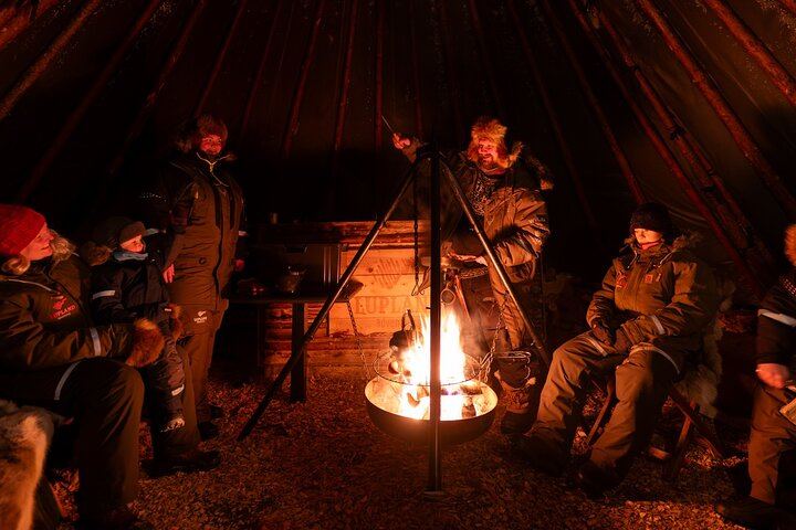 Ranua Aurora Activity Park After Dark with Sauna and Reindeer (7/12)