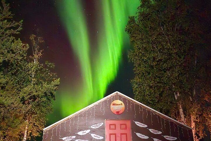 Intimate Aurora Cabin Night with Bannock and Fish Chowder (10/12)