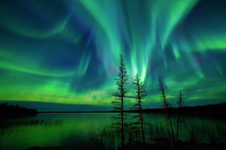 Levi Small Group Northern Lights Hunt with DSLR Photos (1/6)