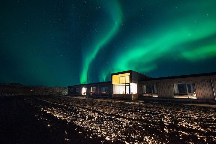 Private Two Day South Coast Tour: Glacier Lagoon, Ice Cave and Aurora (1/8)