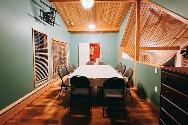 Yellowknife Winter Package: 5 Days, 4 Nights of Aurora and Day Trips (9/12)