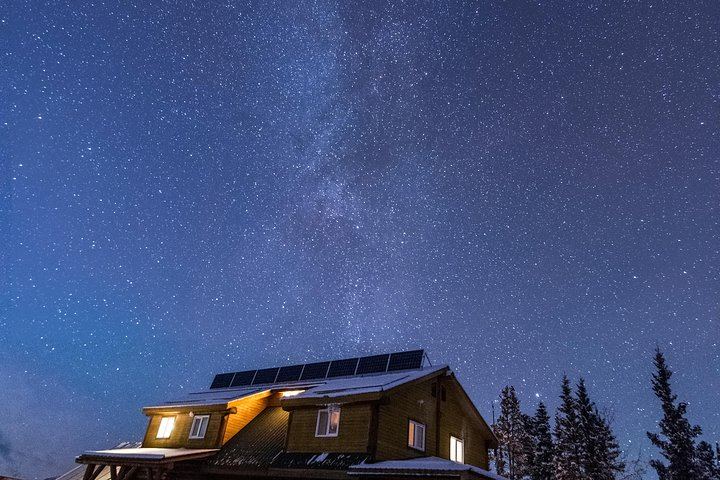 Northern Lights and Huskies at a Takhini River Dog Lodge (8/12)