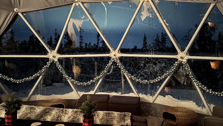 Skydome Aurora Viewing near Yellowknife with Hotel Pickup (3/12)
