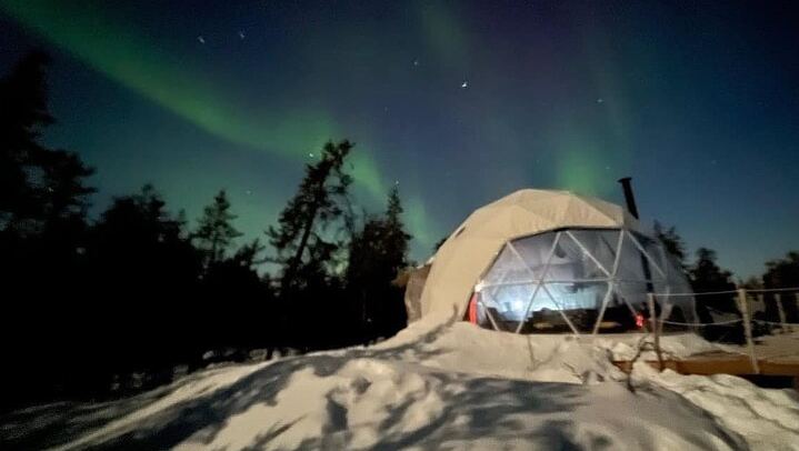 Skydome Aurora Viewing near Yellowknife with Hotel Pickup (2/12)