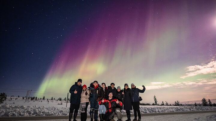 Expert Northern Lights Hunt from Rovaniemi with Photography, Max 8