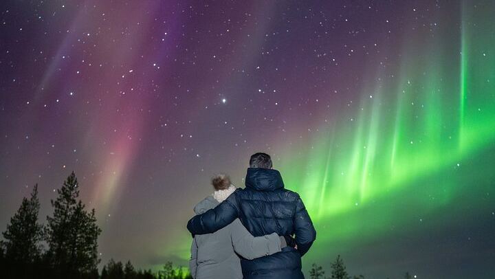 Expert Northern Lights Hunt from Rovaniemi with Photography, Max 8 (3/5)