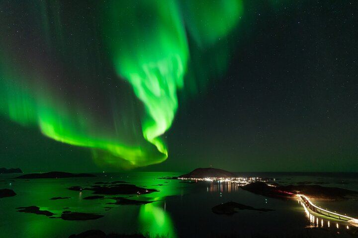 Northern Lights Adventure from Tromso in a Mercedes 4x4, Max 8 Guests (4/12)