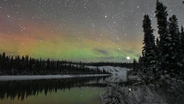 Northern Lights and Huskies at a Takhini River Dog Lodge (2/12)