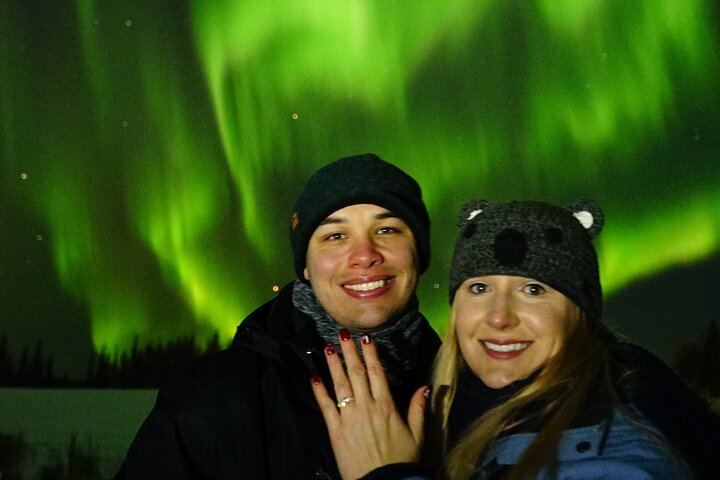 Fairbanks Aurora Chasing with a Free Photo Service (2/12)