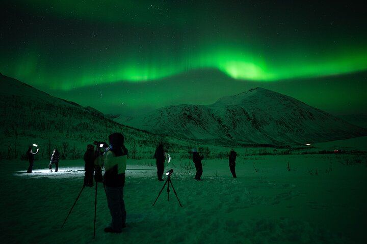 Northern Lights Big Bus Chase from Tromso with Chasing Lights (5/11)