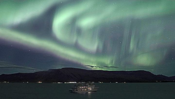 Northern Lights by Boat from Reykjavík Old Harbour, with a Backup Plan (2/5)