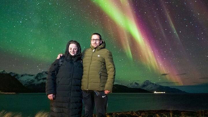 Northern Lights Chase with a Sami Guide, Campfire Meal and Photos (2/7)