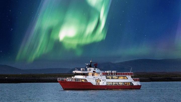Northern Lights Cruise from Downtown Reykjavík (1/11)