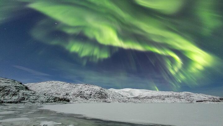 Northern Lights Expedition from Tromso for Six with an Arctic Photo Guide (4/12)