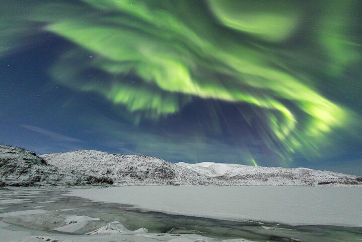 Northern Lights Expedition from Tromso for Six with an Arctic Photo Guide (4/12)