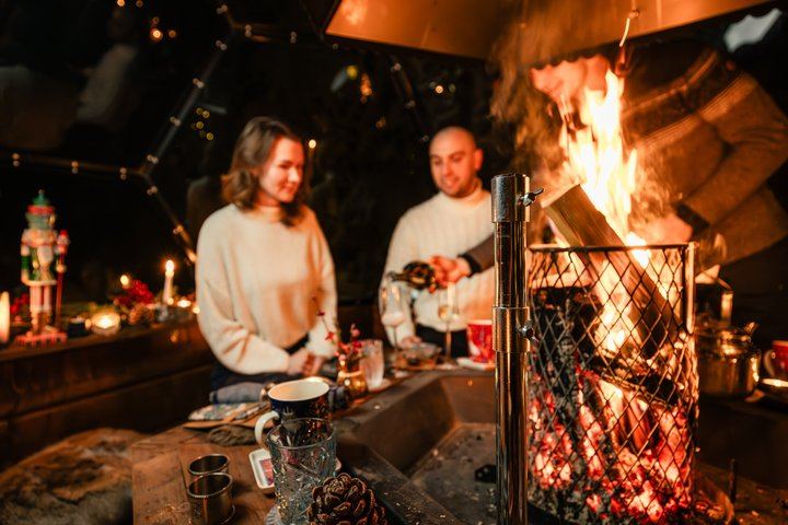 Private Glass Igloo Dinner with Choice of Menu and Snowmobile Aurora Safari (3/12)