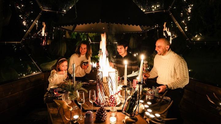 Private Glass Igloo Dinner with Choice of Menu and Snowmobile Aurora Safari (4/12)