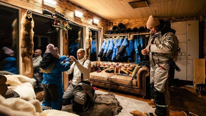 Private Glass Igloo Dinner with Choice of Menu and Snowmobile Aurora Safari (2/12)