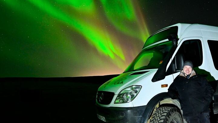 Northern Lights 4x4 Tour from Reykjavík with Icelandic Pastries and Cocoa (1/9)