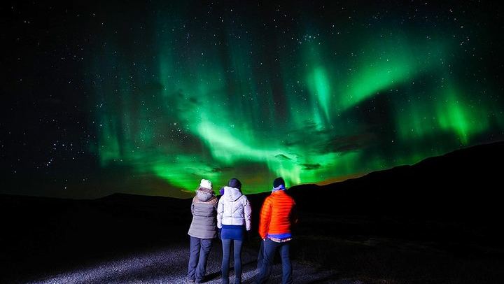 Rovaniemi Northern Lights Hunt with Campfire, Snacks and Lappish Folk Tales