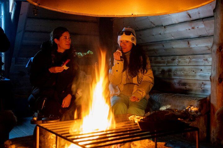 Chasse aux aurores en minibus au départ de Rovaniemi, avec feu de camp, collations et contes populaires lapons (7/9)