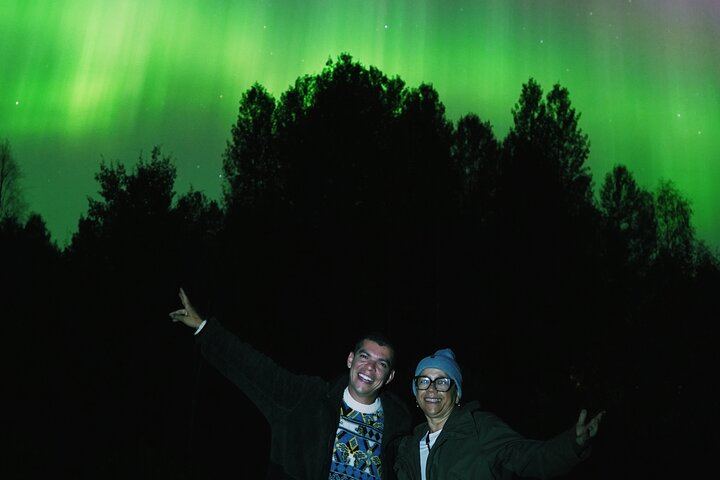 Small Group Northern Lights Photo Hunt with Campfire BBQ, Rovaniemi (10/10)