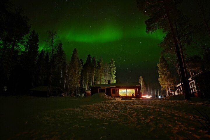 Northern Lights Hunt from a Lappish Cottage in the Forest (2/12)