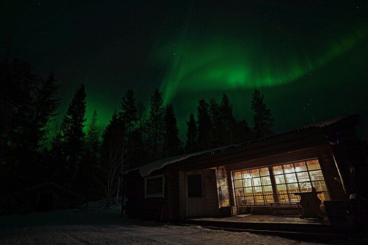 Northern Lights Hunt from a Lappish Cottage in the Forest (9/12)