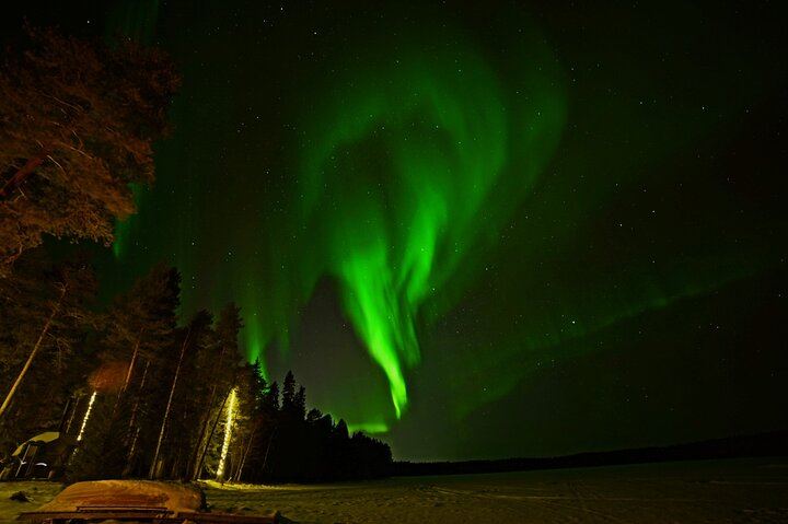 Northern Lights Hunt from a Lappish Cottage in the Forest (10/12)