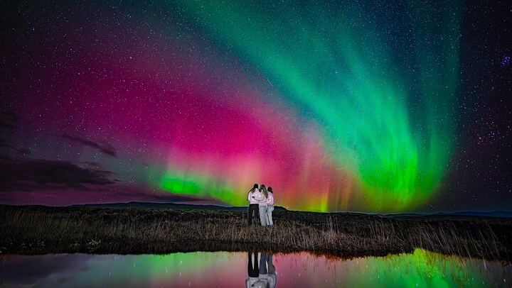 Small Group Northern Lights Jeep Tour with an Icelandic Guide and Photos