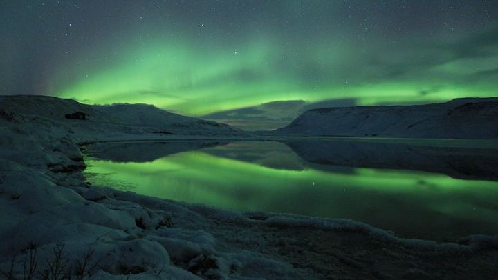 Northern Lights Midnight Adventure by Minibus from Reykjavík