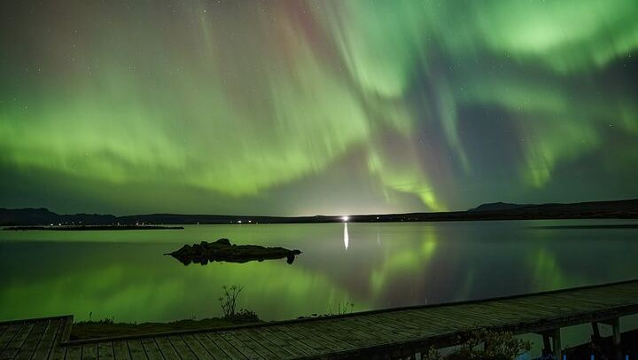 Northern Lights Midnight Adventure by Minibus from Reykjavík (1/6)