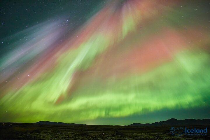 Northern Lights Midnight Adventure by Minibus from Reykjavík (5/6)