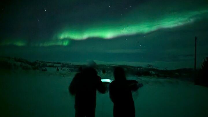 Northern Lights Minibus Chase, Maximum 16 People per Group