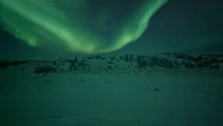Northern Lights Minibus Chase, Maximum 16 People per Group (3/12)