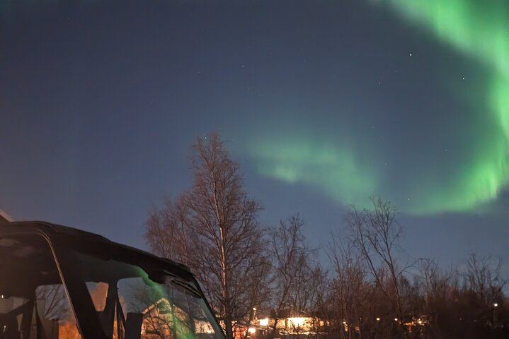 Northern Lights Minibus Chase, Maximum 16 People per Group (11/12)