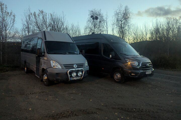 Northern Lights Minibus Chase, Maximum 16 People per Group (8/12)