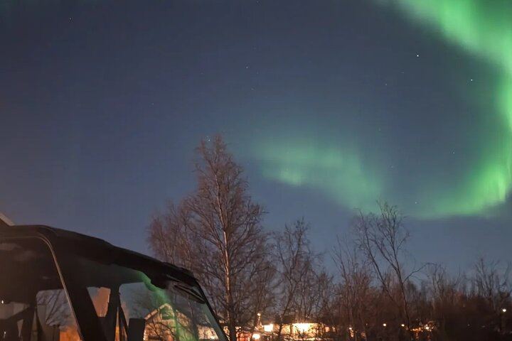 Northern Lights Minibus Chase, Maximum 16 People per Group (10/12)